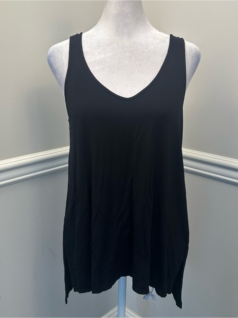 Michael Stars Black V-Neck Sleeveless Tank O/S